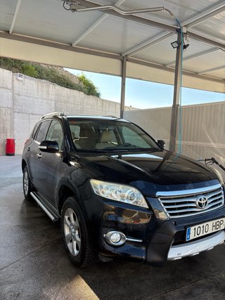 Toyota RAV4 2011