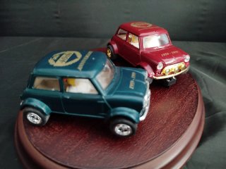 2 Scalextric Mini Cooper 40Th 1959-1999 Beatties