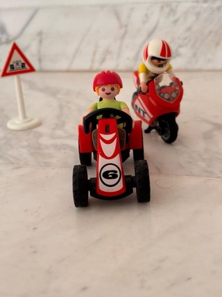 Lote Playmobil Carreras: Moto, Quad y Figuras