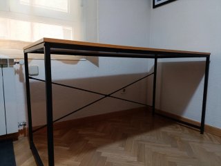 Mesa de escritorio madera y metal