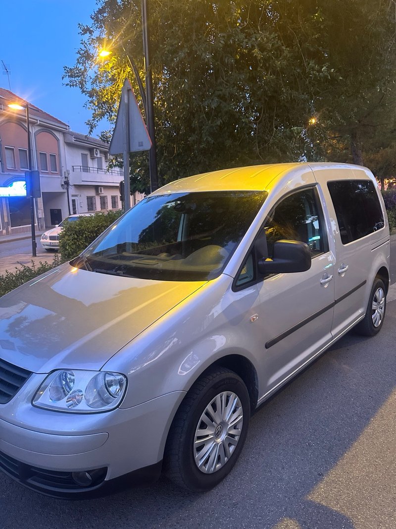 caddy 1.9 tdi - foto 1
