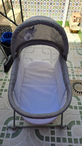 2 Mini Cunas casi nuevas .