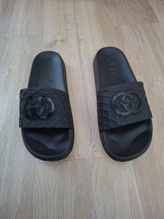 Chanclas Gucci Negras