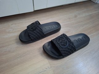 Chanclas Gucci Negras