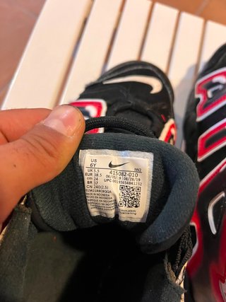 Nike Air More Uptempo Negro Rojo