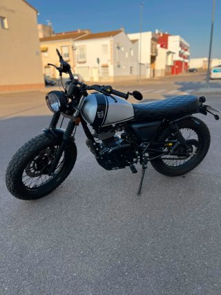 Mutt Fat Sabbath 125cc (2022) - Carnet B