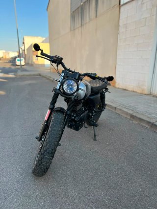 Mutt Fat Sabbath 125cc (2022) - Carnet B