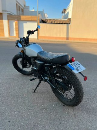 Mutt Fat Sabbath 125cc (2022) - Carnet B