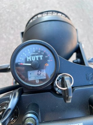 Mutt Fat Sabbath 125cc (2022) - Carnet B