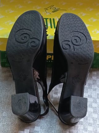 Zapatos de piel "Pitillos"
