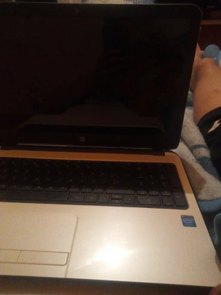 Portátil HP 15-R030SQ i7 4GB 750GB 15.6