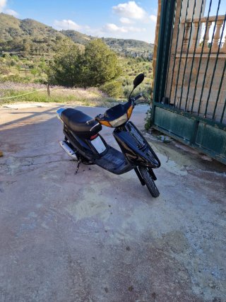 Yamaha Jog Scooter Negra