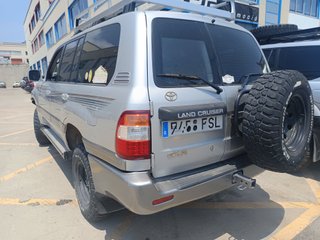 Toyota Land Cruiser 105