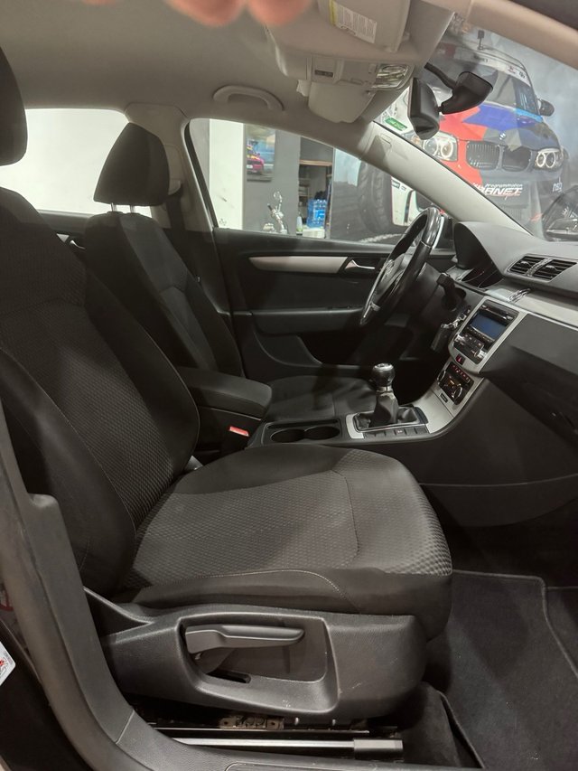 VOLKSWAGEN PASSAT 🟡 1.6 TDI 115cv NACIONAL MANUAL