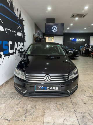 VOLKSWAGEN PASSAT 🟡 1.6 TDI 115cv NACIONAL MANUAL