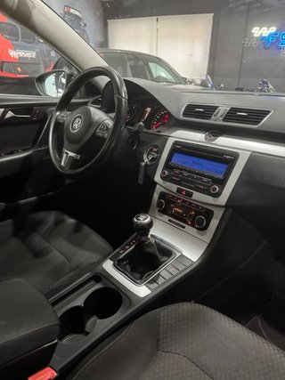 VOLKSWAGEN PASSAT 🟡 1.6 TDI 115cv NACIONAL MANUAL