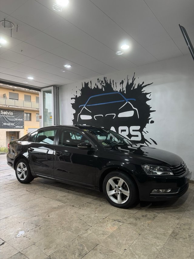 VOLKSWAGEN PASSAT 🟡 1.6 TDI 115cv NACIONAL MANUAL