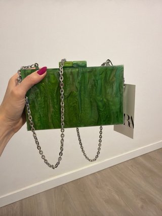 Bolso caja Zara verde efecto mármol