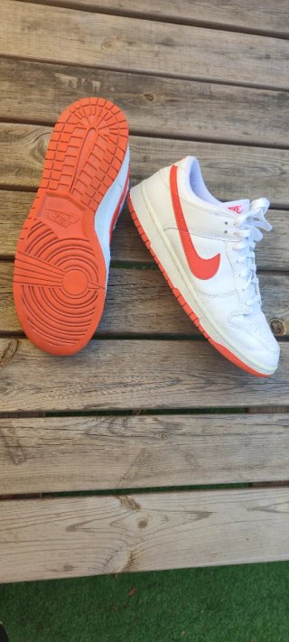Zapatillas Nike Dunk Low Blancas y Rojas
