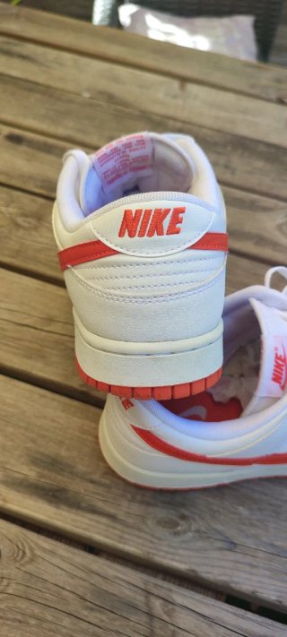 Zapatillas Nike Dunk Low Blancas y Rojas