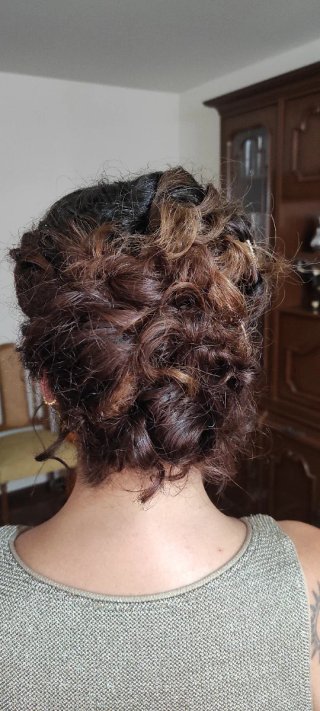 Peluquera & maquilladora a domicilio