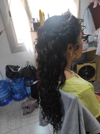 Peluquera & maquilladora a domicilio
