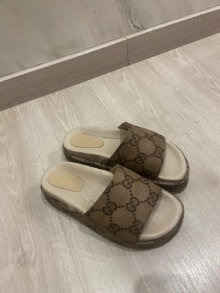 Sandalias Gucci Beige y Marrón