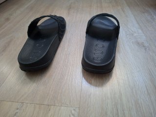 Chanclas Gucci Negras