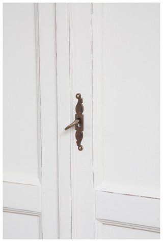 Armadio Shabby in legno massello di tiglio finitur