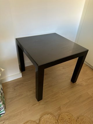 Mesa auxiliar cuadrada negra