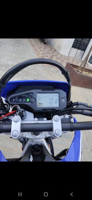 Yamaha Enduro Azul nueva din uso