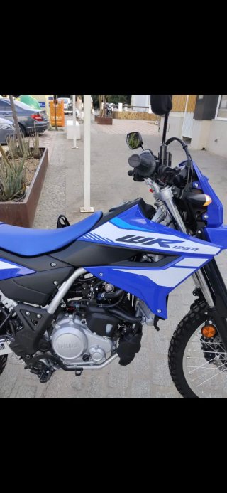 Yamaha Enduro Azul nueva din uso