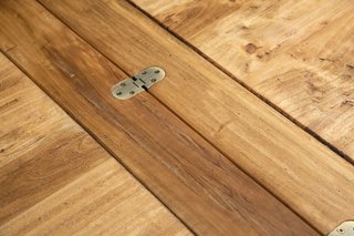 Tavolo allungabile in legno massello di tiglio con