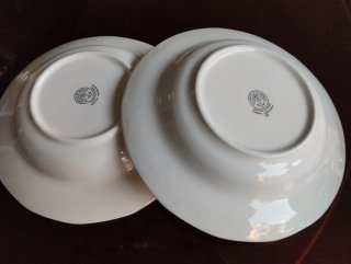 2 Platos hondos de La Cartuja de Sevilla. Lote n°2