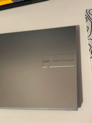 ASUS Vivobook 15 M1502YA-NJ152 Plata