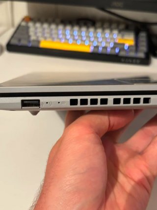 ASUS Vivobook 15 M1502YA-NJ152 Plata