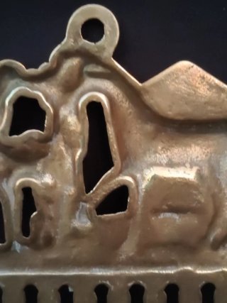 Peine antiguo bronce caballo y herrero Vintage
