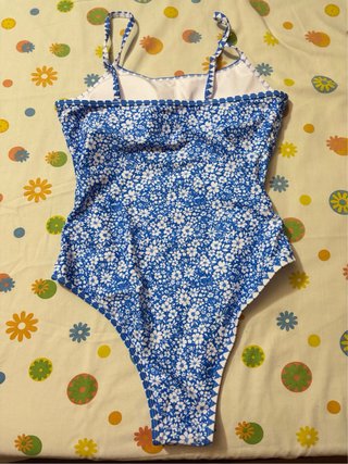 Bañador Shein floral azul y blanco