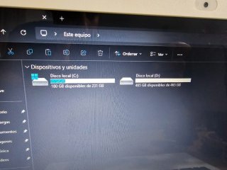 Acer Aspire E5-573 | i5 | 16GB Ram | 250GB SSD