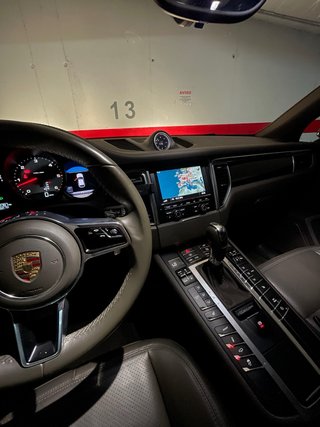 Porsche Macan S