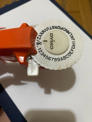 Rotuladora Dymo Naranja y Blanca