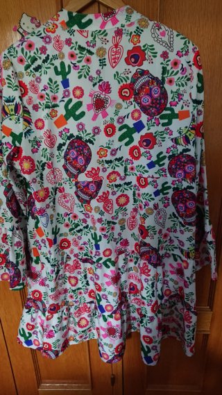 Vestido estampado calaveras y cactus
