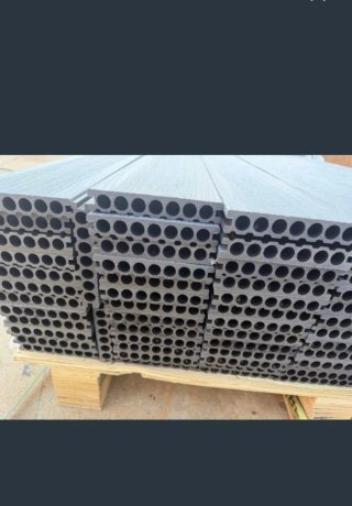 Tarima de exterior gris