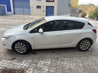 Opel Astra J