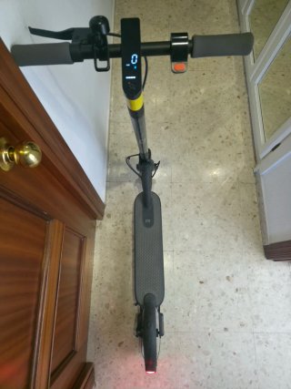Xiaomi Mi Electric Scooter Essential Negra