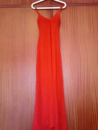 Vestido largo rojo plisado