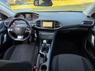 Peugeot 308 SW SW Active 1.2 PureTech 110 SS (2018)