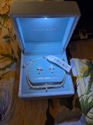 Set de Bisutería Cruz Plateada
