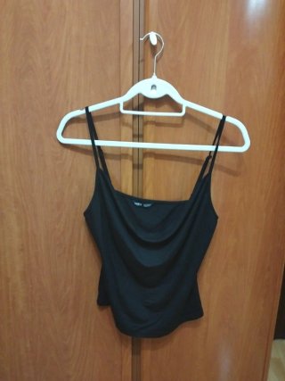 Top negro tirantes Shein Talla M