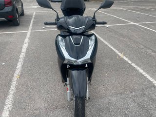 Honda SH 125 Negra